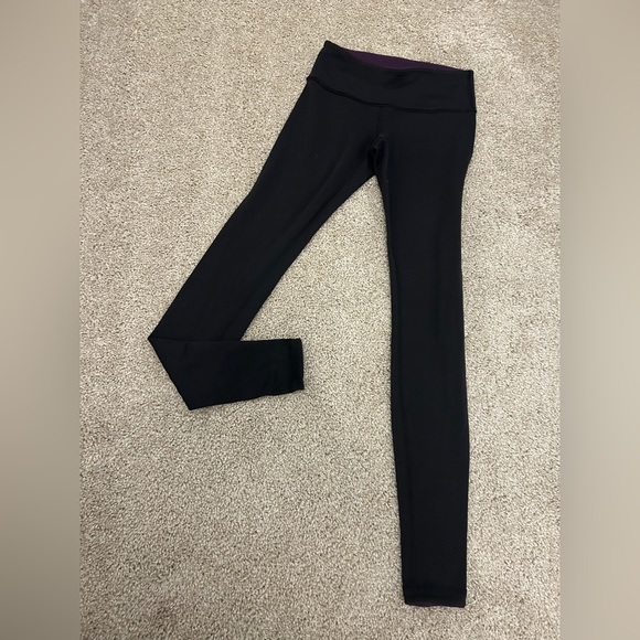 Lululemon Wunder Under Pant *Reversible Rare Color Deep Zinfandel / Black Size 4 - Picture 5 of 14
